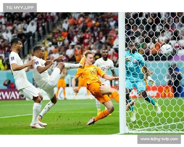 世界杯预选赛荷兰德佩梅开二度逼平土耳其