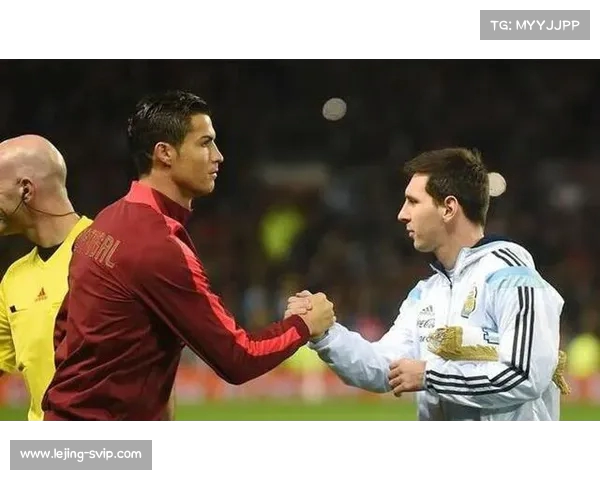 C罗姐姐晒姆巴佩与C罗家人合影，称赞他为伟大的球员：祝你未来更加辉煌